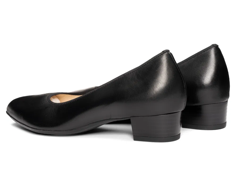 'Milano' damepumpe med normal pasform (G) - Sort