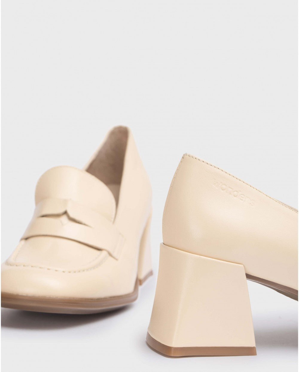Zapatos de salón para mujer 'Celine' - beige - ChaplinshoesZapatos de tacón de mujer 'Celine' - beigeWonders