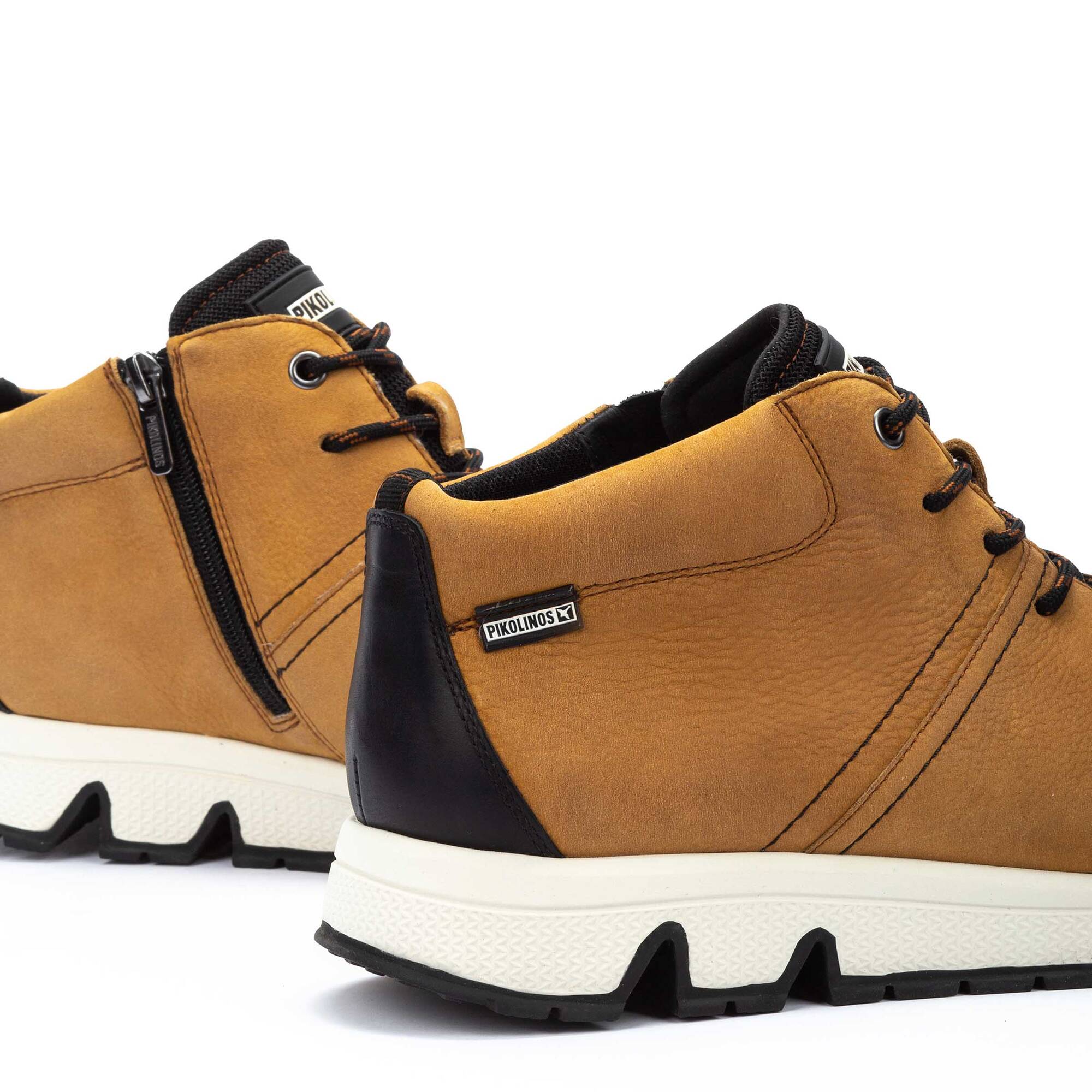 Bota deportiva para hombre 'Ferrol' - marrón camel - ChaplinshoesBota sport hombre 'Ferrol' - marrón camelPikolinos