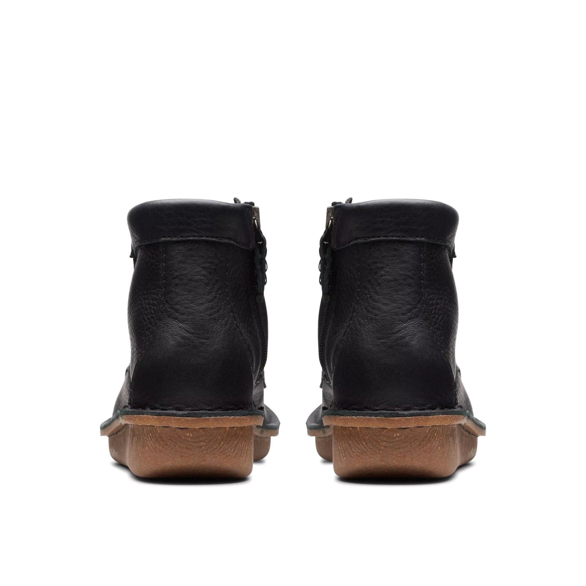 Botas de encaje para mujer 'Funny Cedar' con cremallera - negro - ChaplinshoesBotas de mujer con cordones y cremallera 'Funny Cedar' - negroClarks