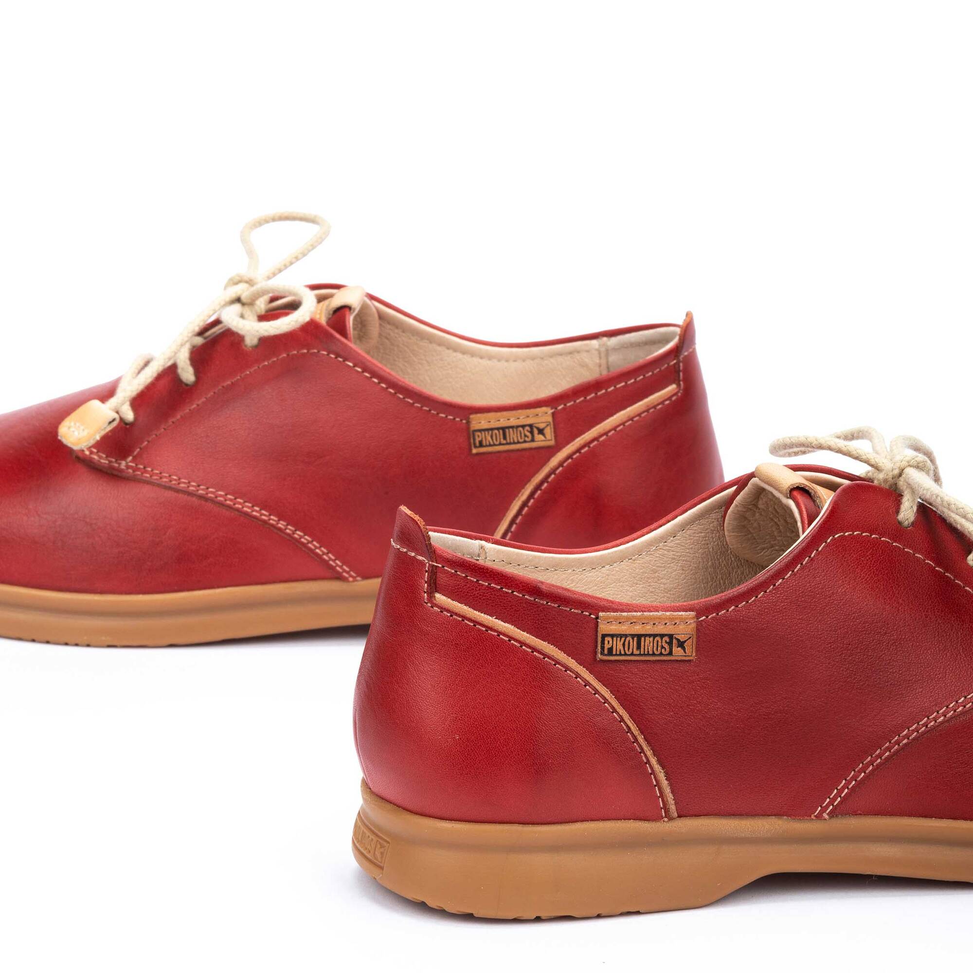 Damesveterschoen 'Gandia' - Rood - ChaplinshoesDamesveterschoen 'Gandia' - RoodPikolinos