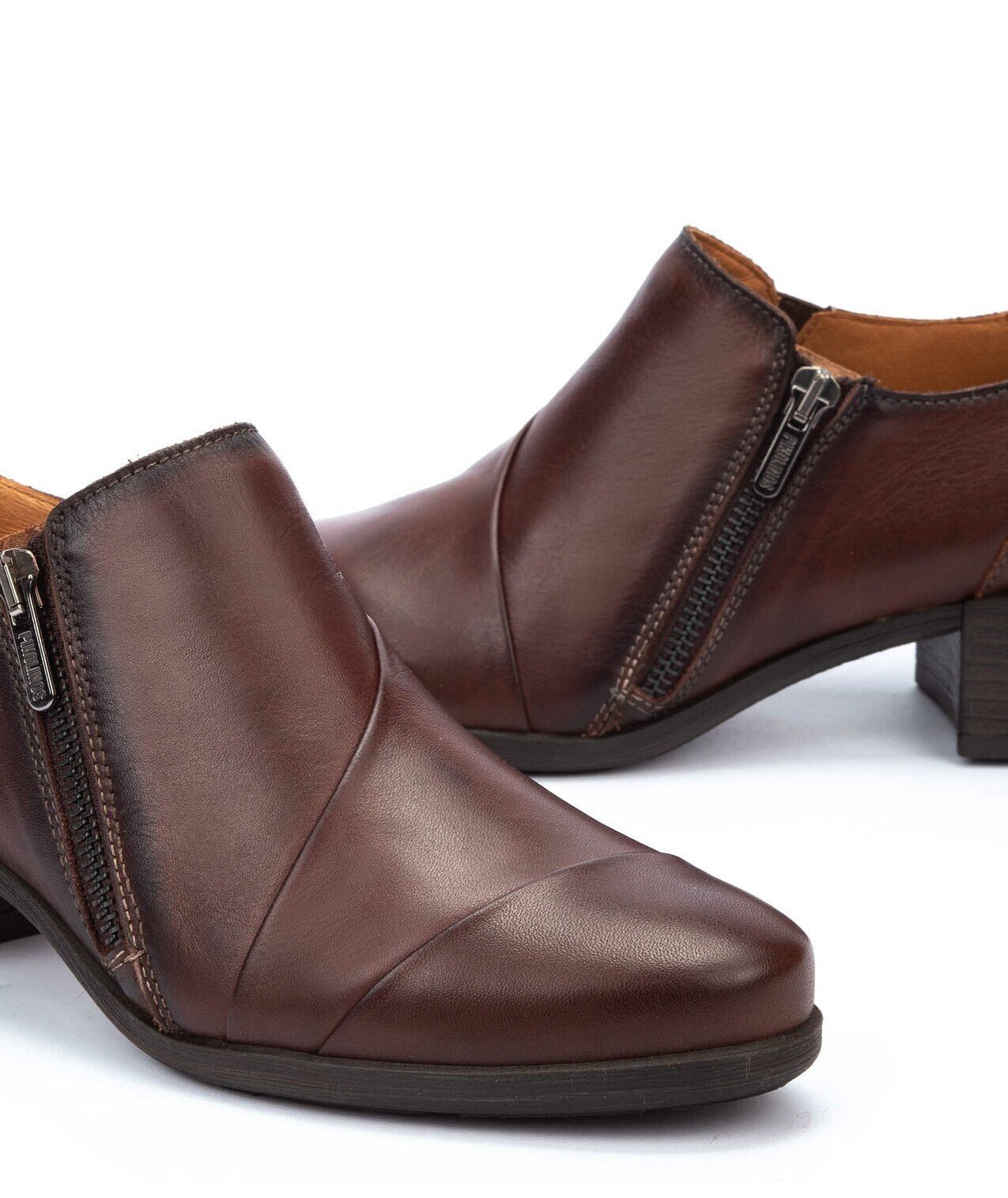 Salón de mujer 'Málaga' - Marrón oscuro - ChaplinshoesSalón mujer 'Málaga' - Marrón oscuro Pikolinos