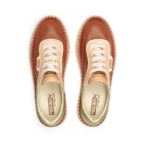 Zapatilla perforada de mujer 'Mesina' - Mix rojo - ChaplinshoesZapatilla perforada de mujer 'Mesina' - Mix rojoPikolinos