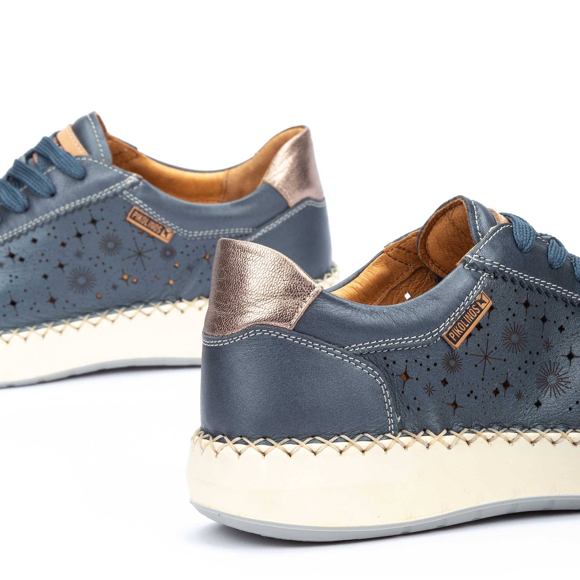 Sneaker de verano perforada para mujer 'Mesina' - Azul - ChaplinshoesZapatilla de verano perforada de mujer 'Mesina' - AzulPikolinos