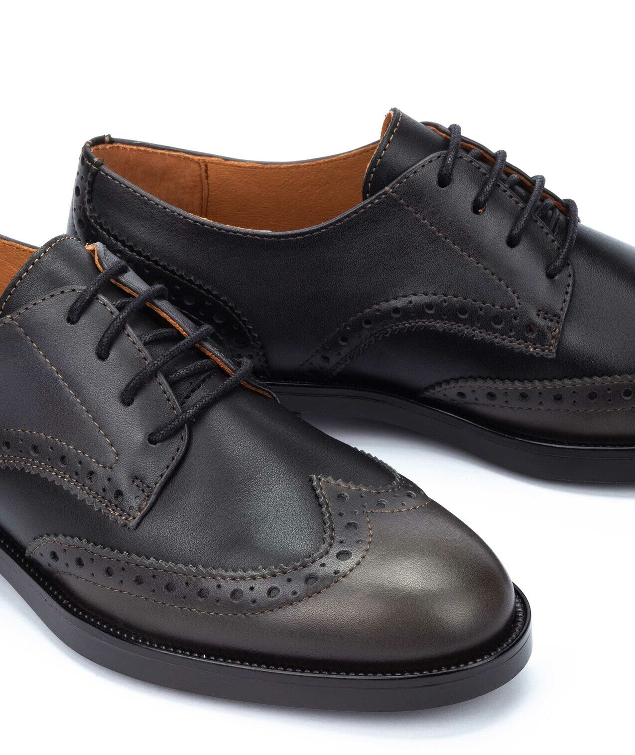 Zapato con cordones para mujer 'Puertollano' - Gris - ChaplinshoesZapato con cordones para mujer 'Puertollano' - Gris Pikolinos