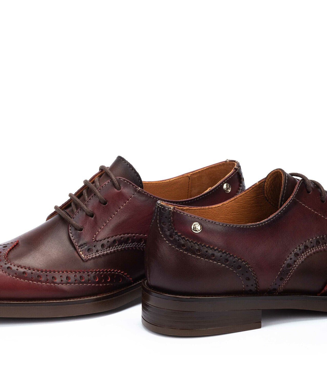 Zapato con cordones para mujer 'Puertollano' - Rojo - ChaplinshoesZapato con cordones para mujer 'Puertollano' - RojoPikolinos