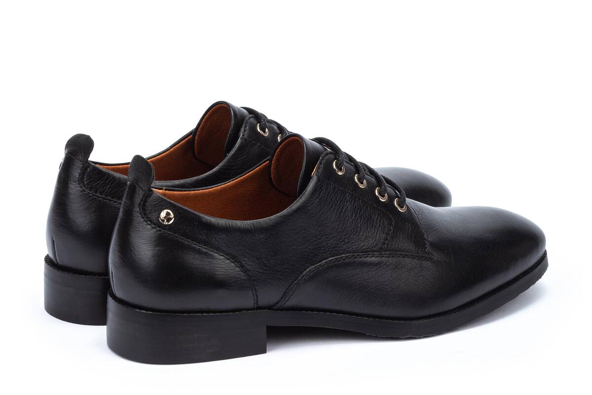 Zapato derby con cordones para mujer 'Royal' - negro - ChaplinshoesZapato derby con cordones para mujer 'Royal' negroPikolinos