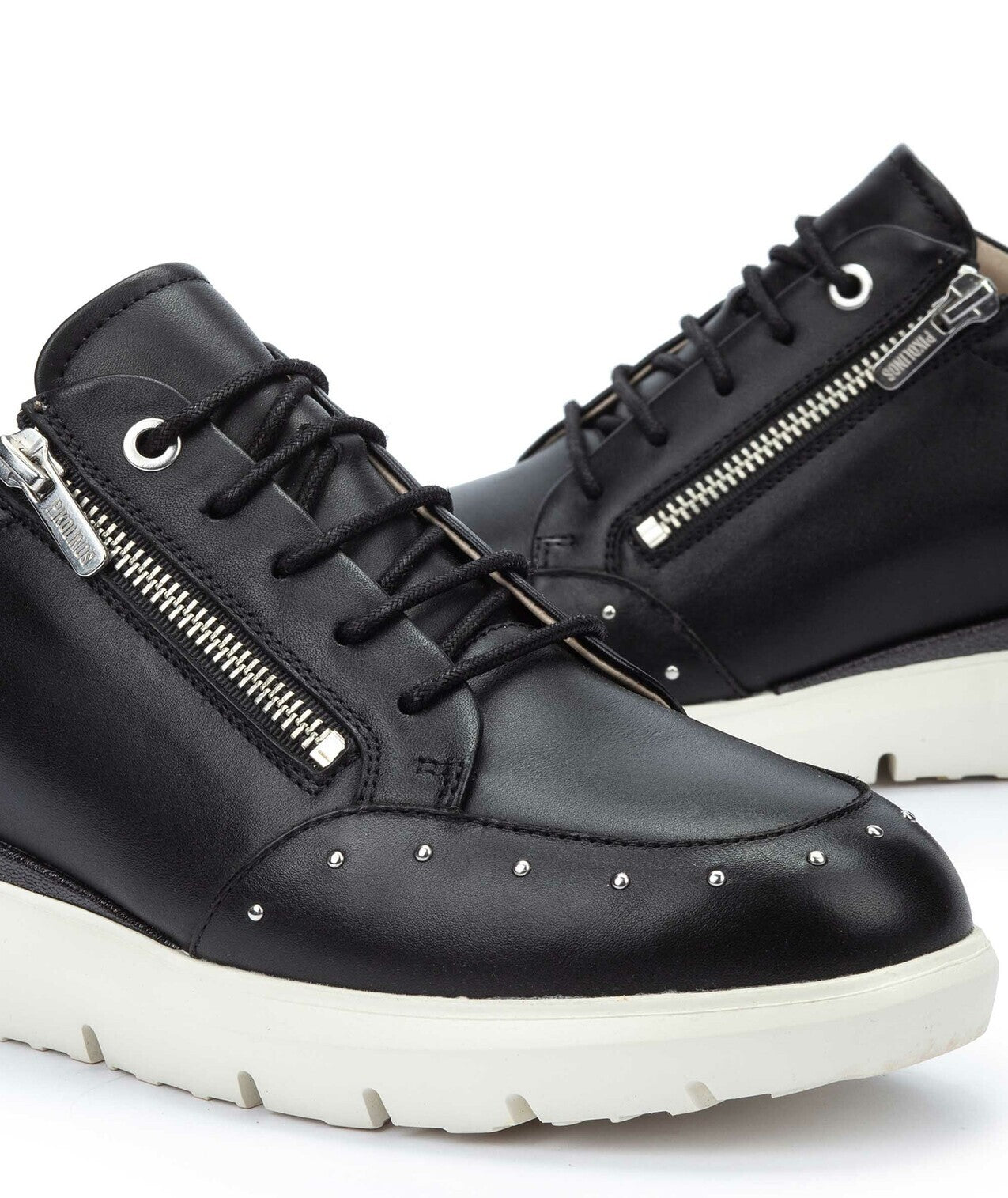 Zapatilla mujer 'Rueda' con cordones y cremallera - negro - ChaplinshoesSneaker mujer 'Rueda' cordones - cremallera - negroPikolinos