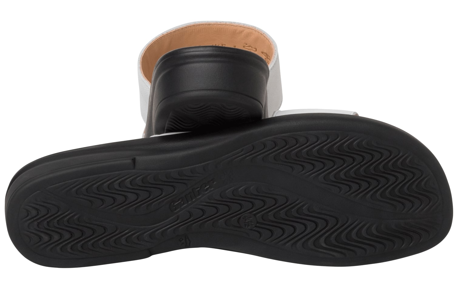 Damessandaal met kleine pasvorm 'Sonnica' - wit - Chaplinshoes'Sonnica' damessandaal met kleine pasvorm - witGanter